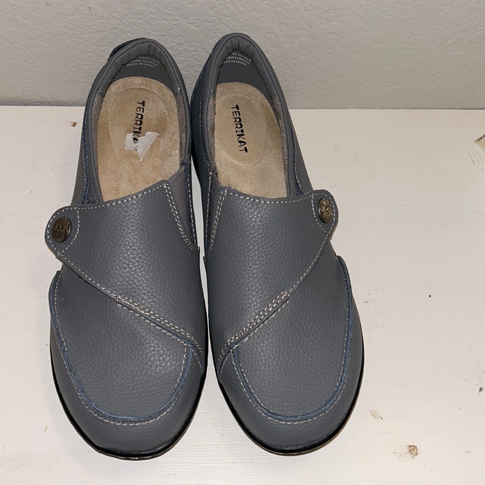 Women's Gray Sneakers